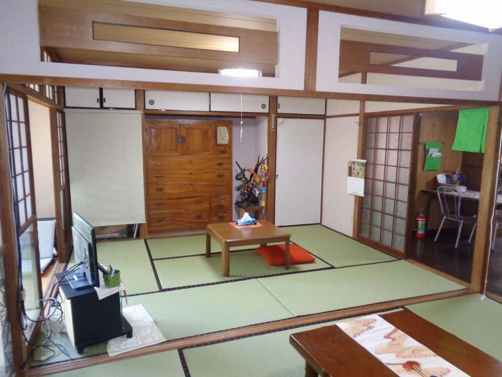 Renovated 7-Bedroom House with Courtyard in Uki, Kumamoto - Thumbnail 4