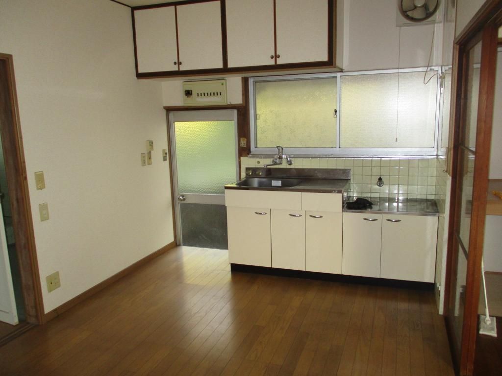 Barrier-Free 4DK House for Sale in Kasaoka, Okayama - Thumbnail 3