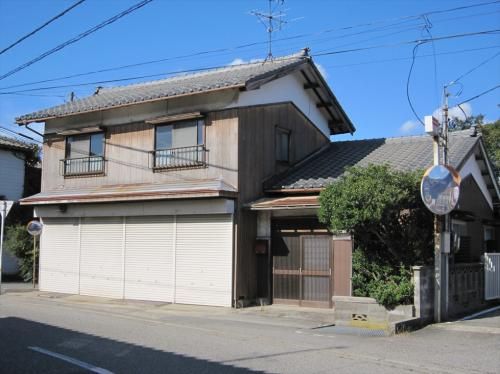 Vintage 1967 Shop House for Sale Near Hirakida Station, Tainai - Thumbnail 3