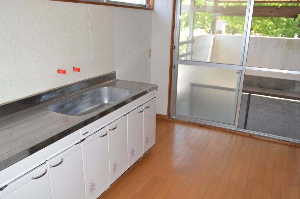 7DK Family House for Sale in Shibushi, Kagoshima - 166 sqm - Thumbnail 3