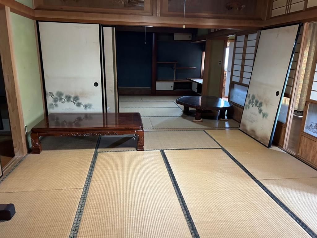 6DK Home with Land and Warehouse in Satsuma Town, Kagoshima - Thumbnail 3