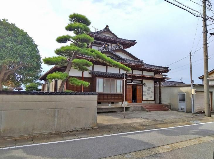 6LDK House for Sale in Asahi, Toyama - 814 sqm Land - Thumbnail 2
