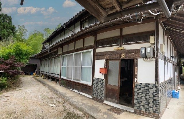 9DK Traditional House for Sale with Large Garden in Kurayoshi, Tottori - Thumbnail 2