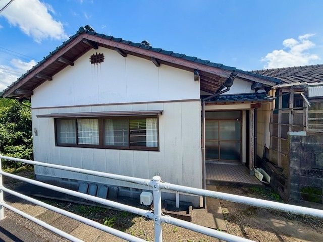 4LDK Detached House for Sale in Takeo City, Saga - Thumbnail 2