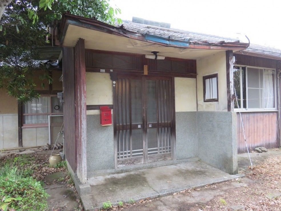 Large 7DK Traditional Home on 1362 sqm Land in Bungotakada - Thumbnail 3