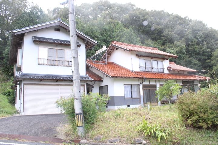9DK Wooden House for Sale in Okuizumo, Shimane - 163.96 sqm - Main Image