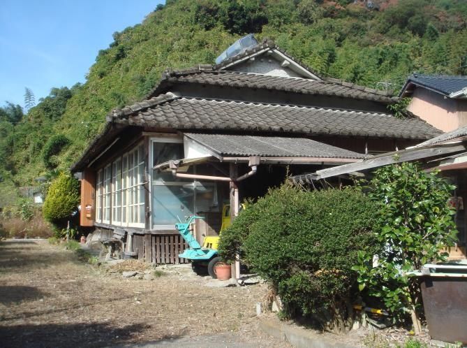 5K House for Sale on 706 sqm Land in Kirishima, Kagoshima - Thumbnail 2