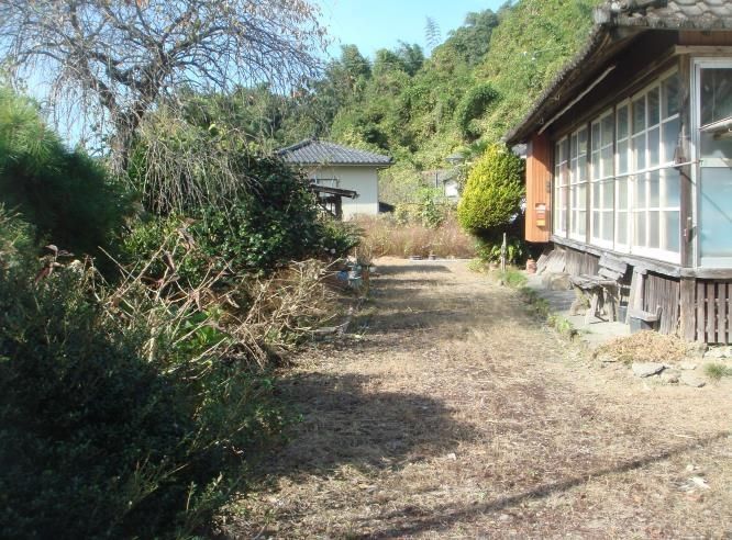 5K House for Sale on 706 sqm Land in Kirishima, Kagoshima - Thumbnail 3