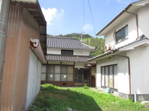 Kasaoka Akiya Bank Land with Old Houses for Demolition, Okayama - Thumbnail 4