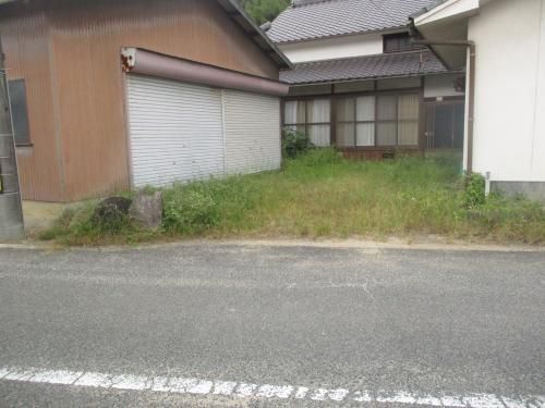 Kasaoka Akiya Bank Land with Old Houses for Demolition, Okayama - Thumbnail 2