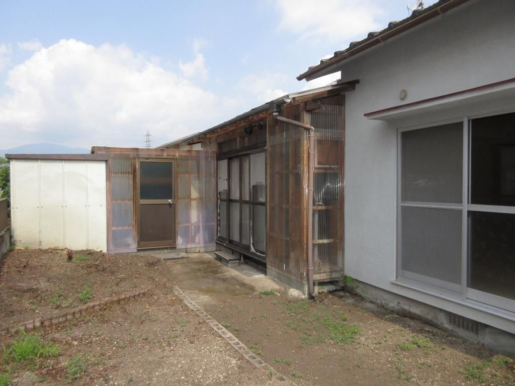 3DK Detached House for Sale in Quiet Yufu City, Oita - Thumbnail 2