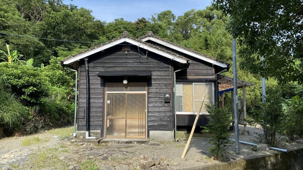 3DK House in Yakushima with River View - Thumbnail 3