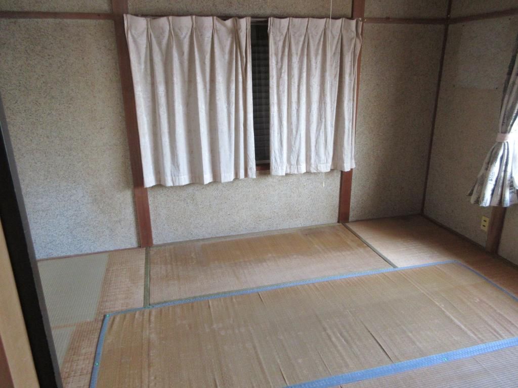 5K Detached House for Sale in Shibukawa, Gunma - 3.3 Million Yen - Thumbnail 3