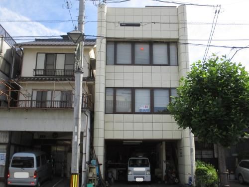Kasaoka Akiya Bank Rental House Near JR Station, Pet-Friendly - Image 1