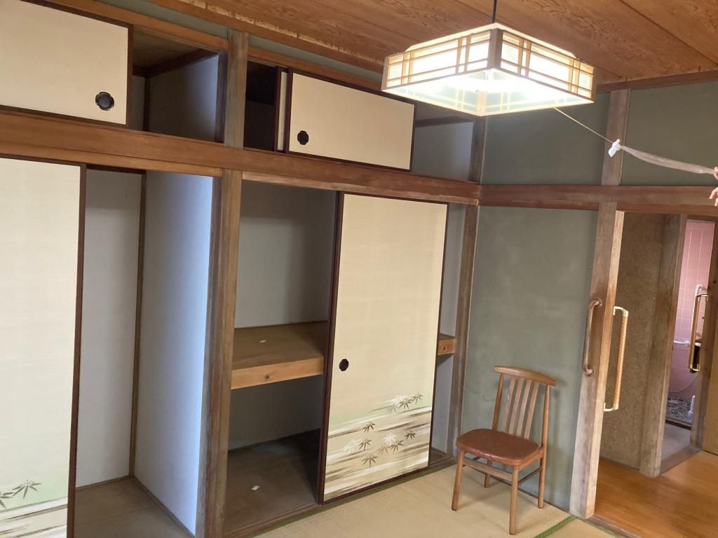 Two-Story 5K House for Sale in Kikuma-cho, Imabari City - Thumbnail 3