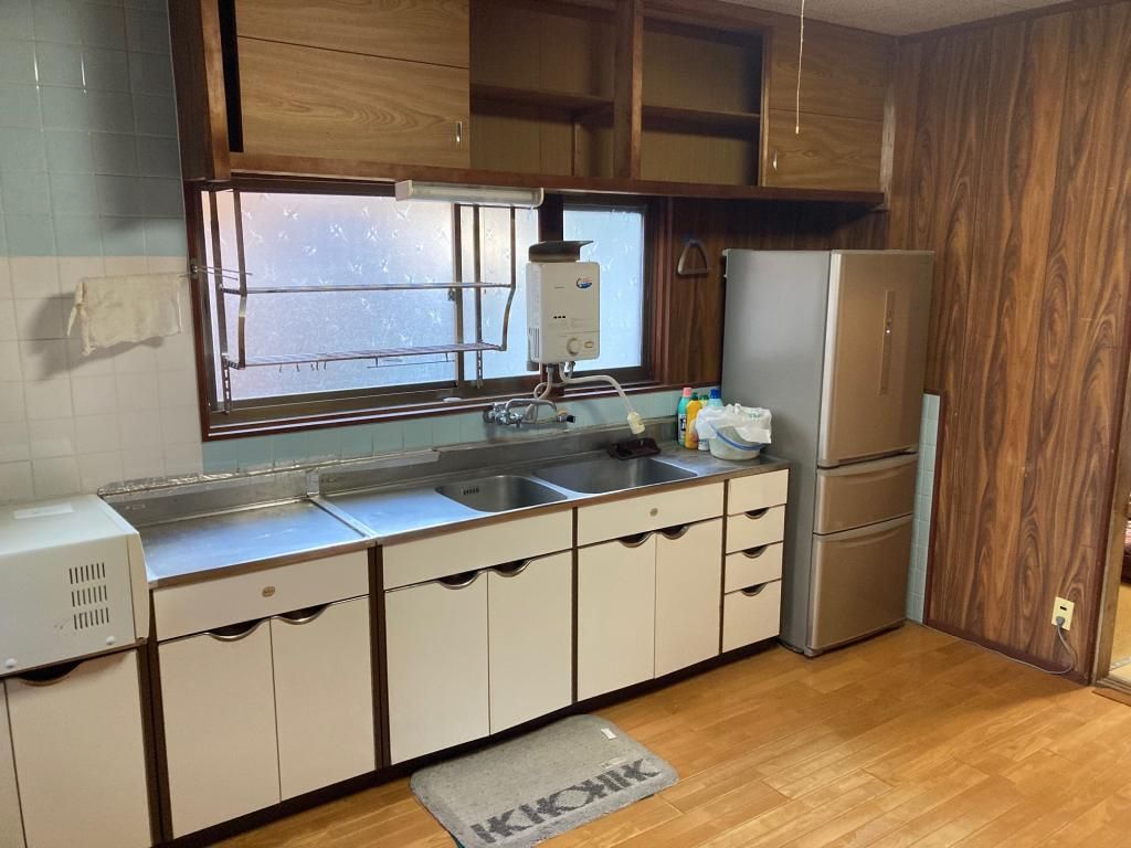 Two-Story 5K House for Sale in Kikuma-cho, Imabari City - Thumbnail 4