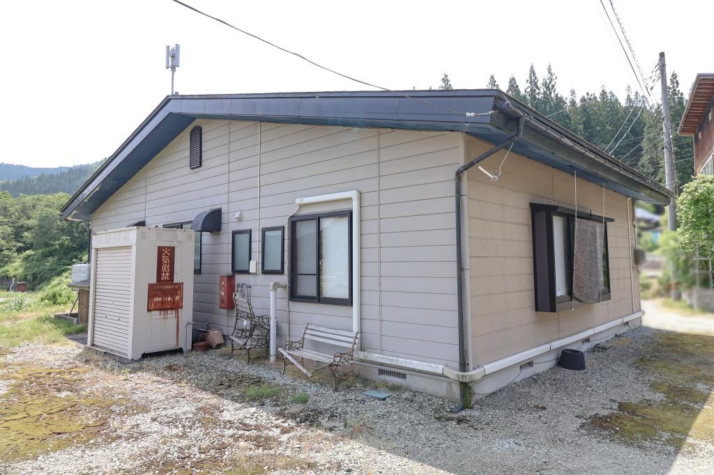99m² Former Shop on 826m² Land in Oe Town, Yamagata - Thumbnail 4