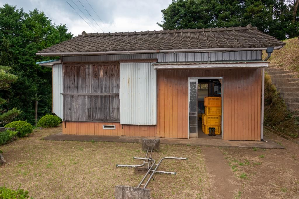 6DK House with Large Field and Forest Land for Sale in Izumi, Kagoshima - Thumbnail 3
