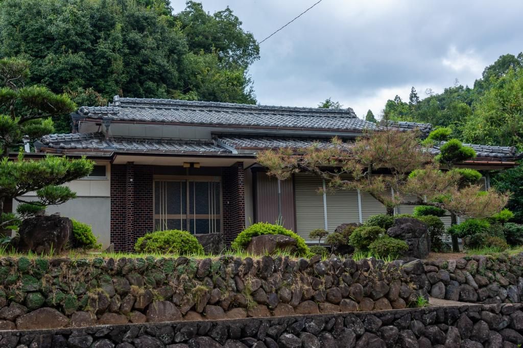 6DK House with Large Field and Forest Land for Sale in Izumi, Kagoshima - Thumbnail 2