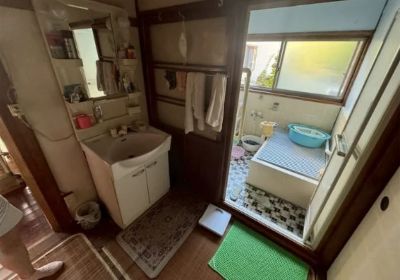 4K House on 330sqm Corner Lot in Quiet Oita City Neighborhood - Thumbnail 3