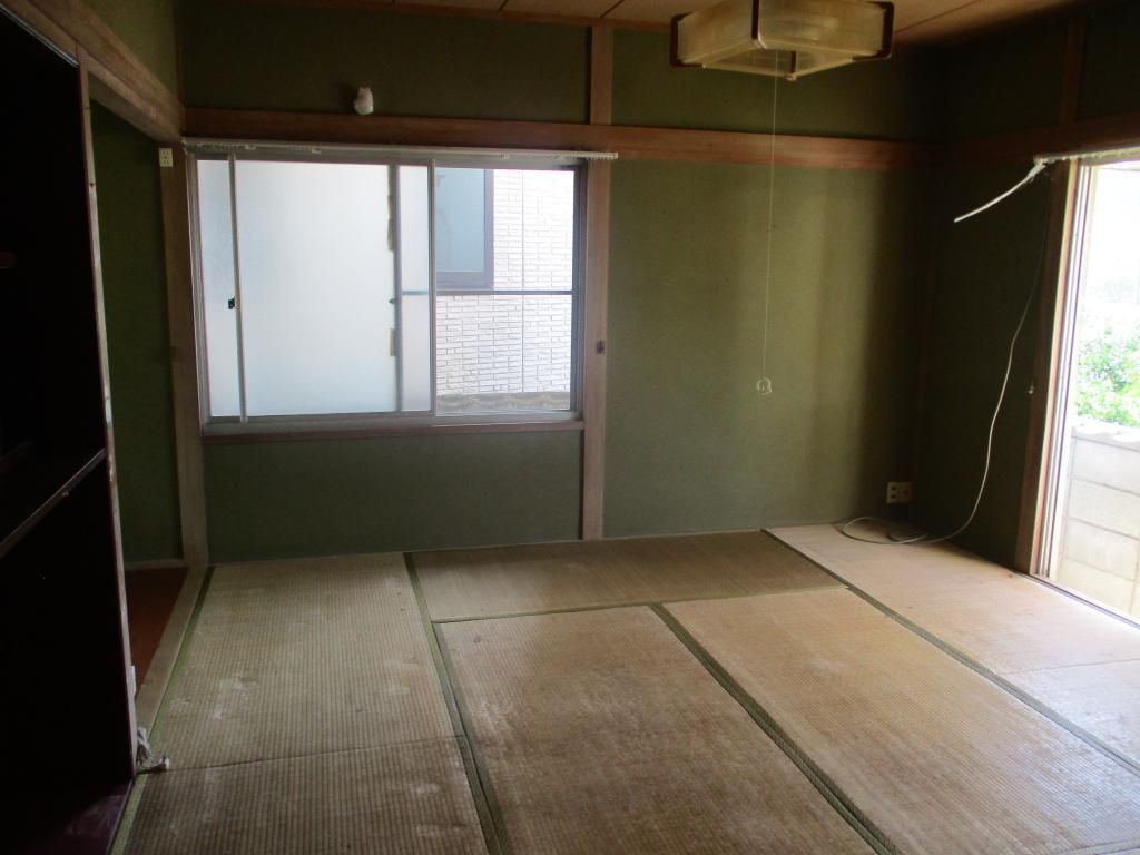 4DK Detached House for Sale in Yawatahama, Ehime - Thumbnail 4