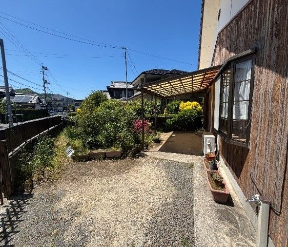 5DK Traditional Home in Seiyo City with Akiya Bank Registration - Thumbnail 2