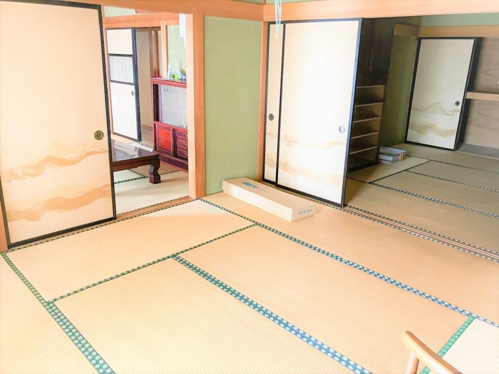 Spacious 6K House on 956 sqm Land in Tochigi City - Thumbnail 2