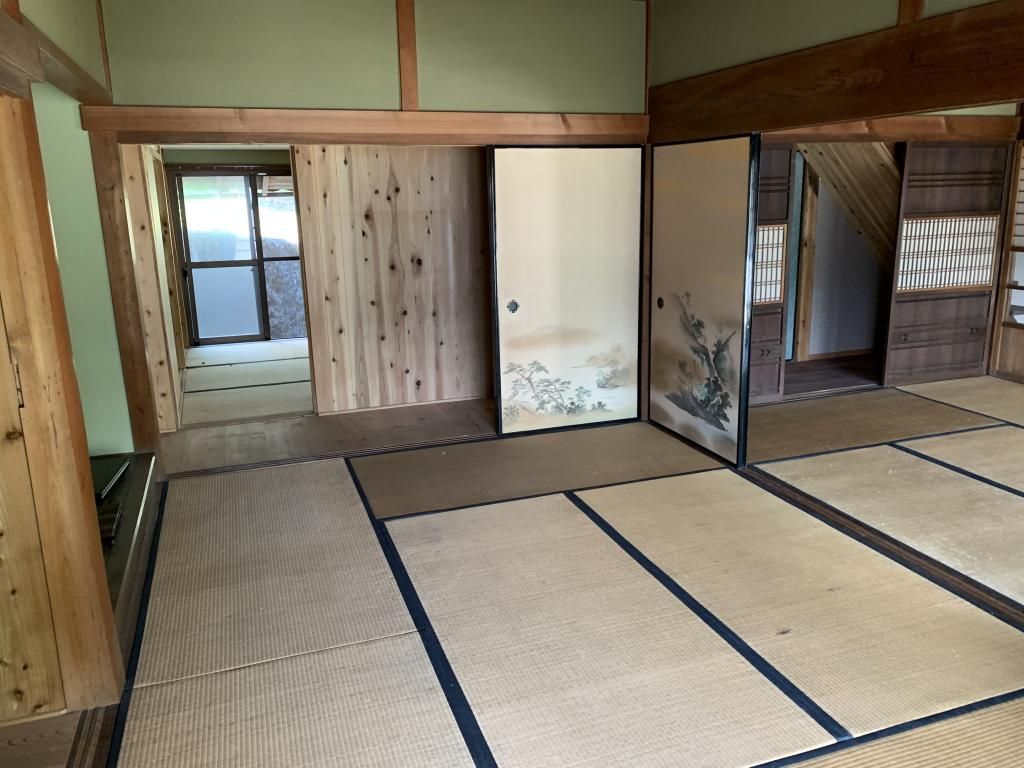 9DK Wooden House on 595sqm Land in Yamazoe Village, Nara - Thumbnail 2