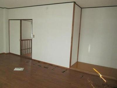 Spacious 3-Story House in Ojiya City - 174m² with Shop Space — Image 1, Ojiya, Niigata