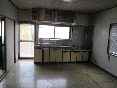 Spacious 3-Story House in Ojiya City - 174m² with Shop Space — Image 3, Ojiya, Niigata