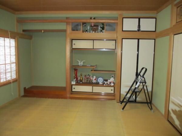 3-Story 7K House for Sale with Garden in Ozu, Ehime - Thumbnail 3