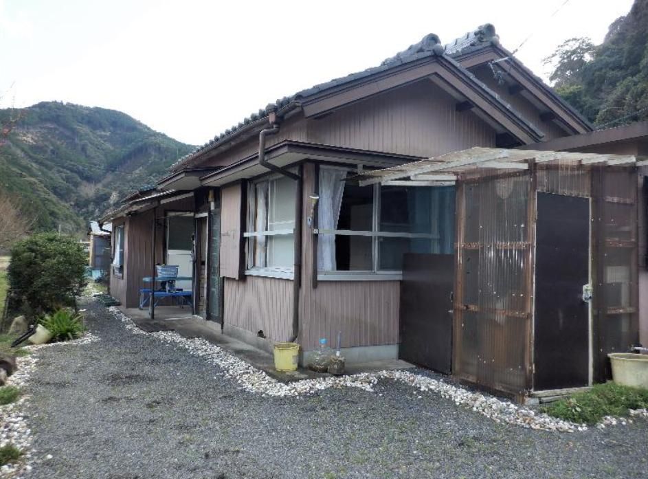 5DK Detached House for Sale in Minamiise, Mie - 425 sqm Land - Main Image