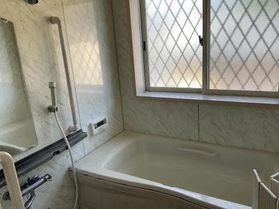 4LDK House in Tobe Town with South-Facing Garden — Image 3, Tobe, Ehime