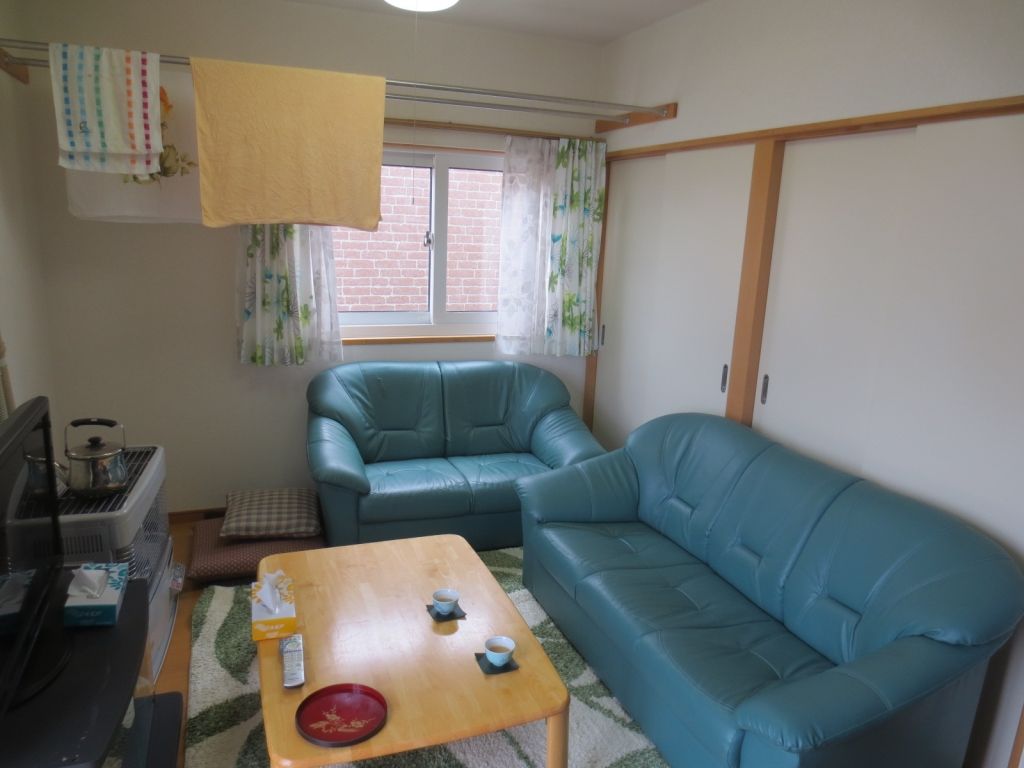 Modern 4LDK Rental House in Imabetsu, Aomori with Furniture - Thumbnail 3