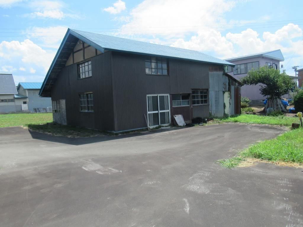 9LDK House for Sale on 1387㎡ Lot in Hirakawa, Aomori - Thumbnail 2