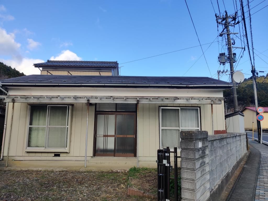 Spacious Coastal House with Guest Unit in Ishinomaki, Miyagi - Thumbnail 2