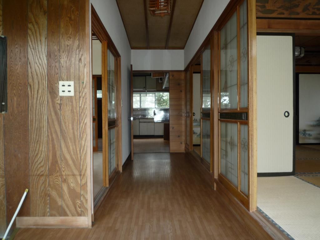 8DK Detached House for Sale in Gonohe, Aomori - 2.5 Million Yen - Thumbnail 4