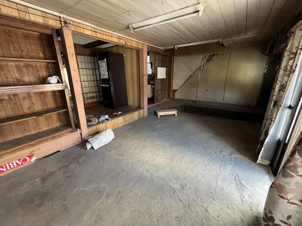 7K Family Home with Shop Space Near Suo Station, Bungo-Ono - Thumbnail 2