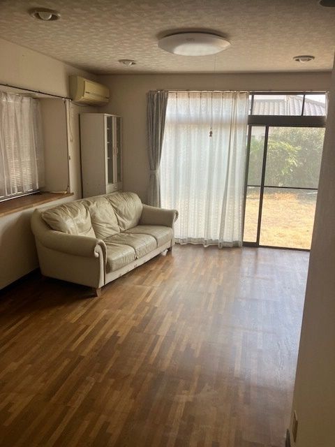 6-Bedroom Family House for Sale in Haga Town, Tochigi - Thumbnail 2