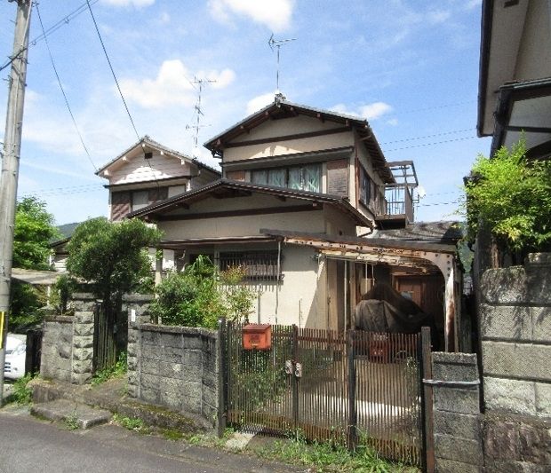 Renovated 5LDK House in Quiet Iwakura, Kyoto | 148.33 sqm Land - Thumbnail 2