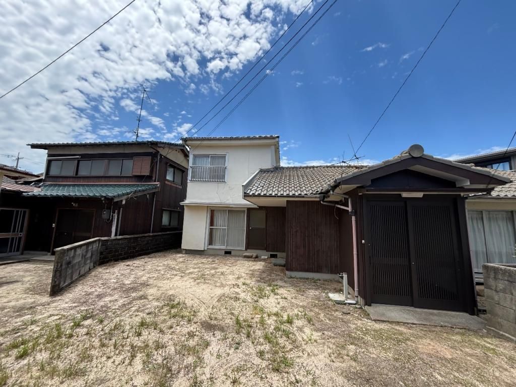 Two-House Property for Sale in Hofu, Yamaguchi - 5LDK & 3DK - Thumbnail 2