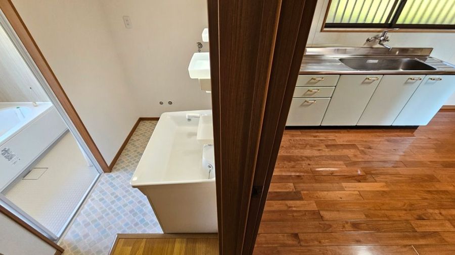 Renovated 3DK Single-Story House for Sale in Miyazaki City - Thumbnail 3