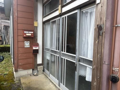 7DK Vacant House on 521sqm Corner Lot in Sanjo, Niigata - Thumbnail 3