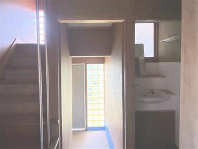 Ocean View 6DK House in Saiki City - 345m² Plot with Mountain Views — Image 4, Saiki, Oita