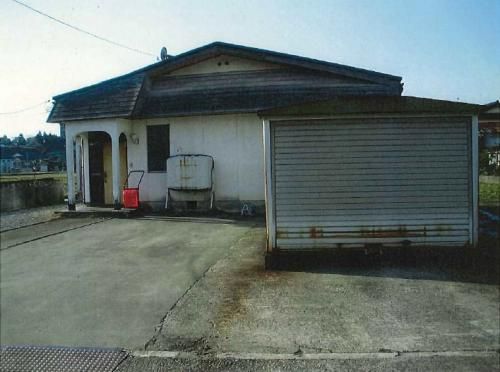 1979 4K Detached House on 880sqm Corner Plot in Uozu, Toyama - Thumbnail 3
