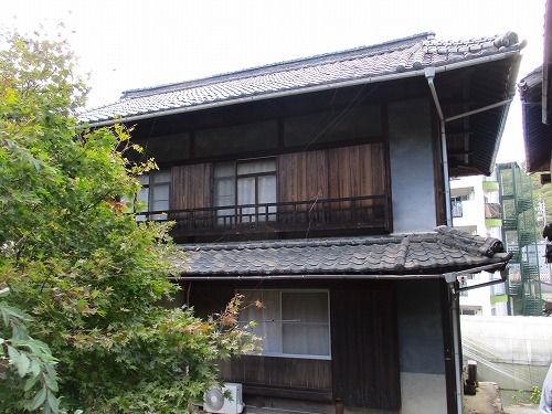 6K House with Warehouses for Sale in Yawatahama, Ehime - Image 1