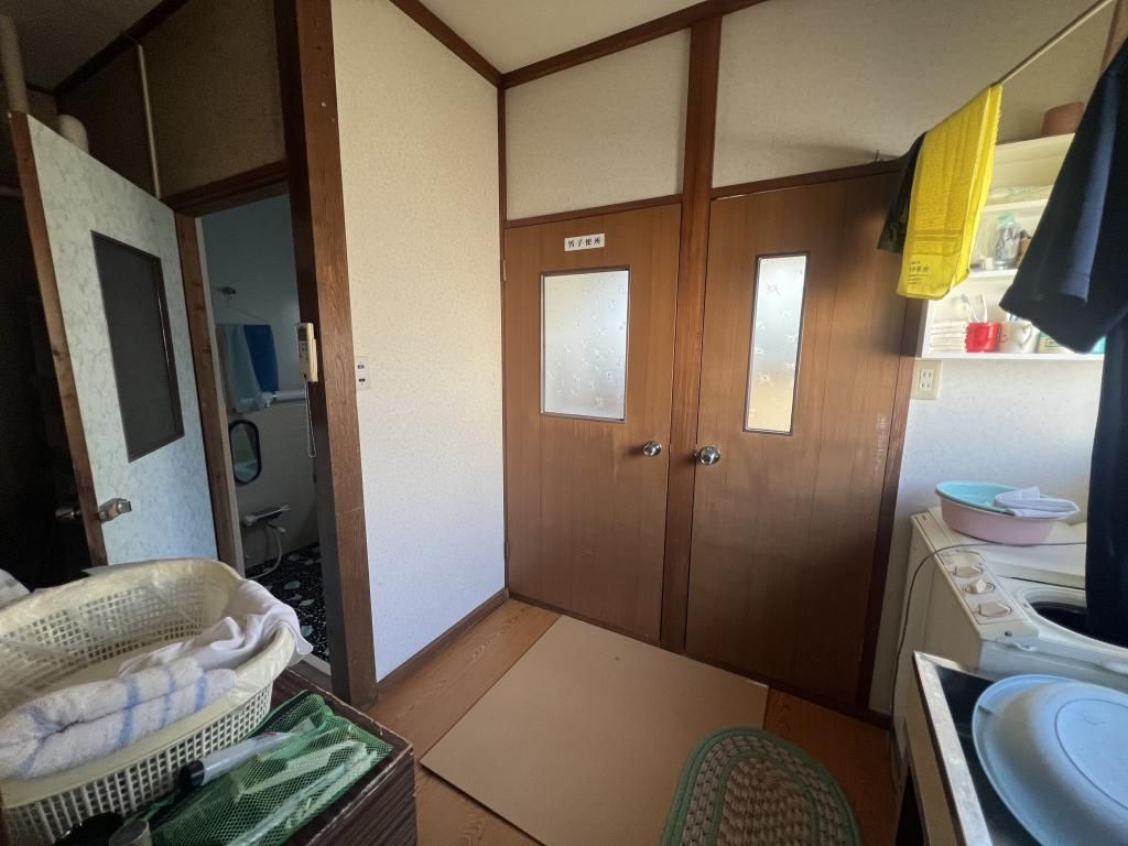 5DK Detached House for Sale on Large Corner Lot in Kuji, Iwate - Thumbnail 4
