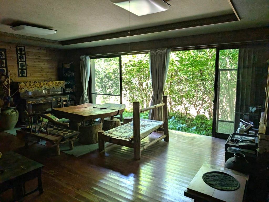 3LDK Mountain Lodge-Style House for Sale in Kushima, Miyazaki - Thumbnail 4