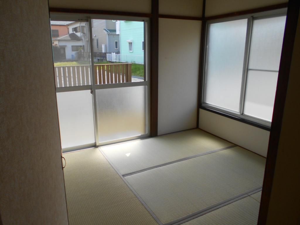 3DK House for Rent with Large Garden in Hadano, Kanagawa - Thumbnail 3