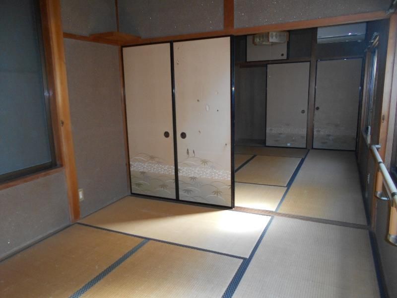 6LDK Detached House for Sale in Tsu City, Mie - Thumbnail 2